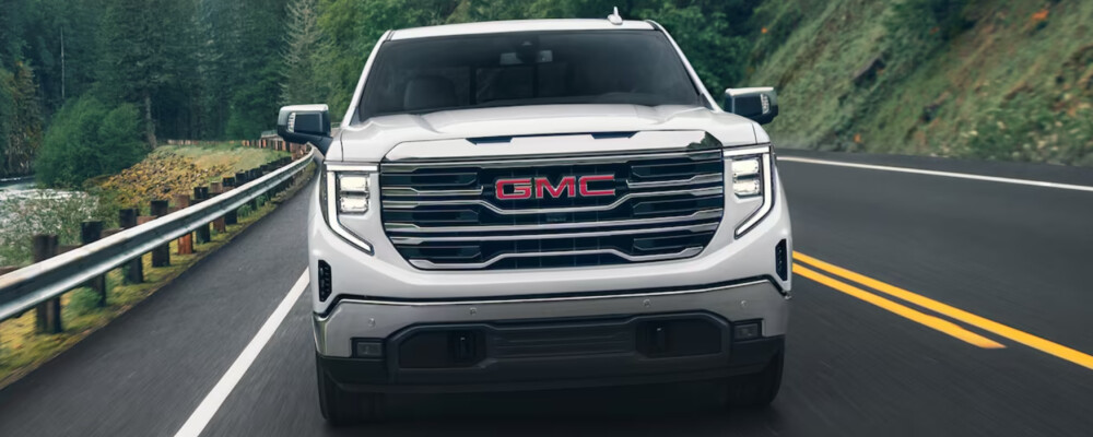 2024 GMC Sierra 1500 2024 GMC Sierra 1500 driving in the mountains