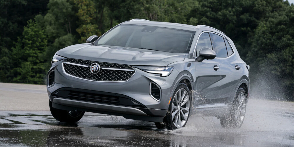 2021 Buick Envision 2021 Buick Envision driving through puddle