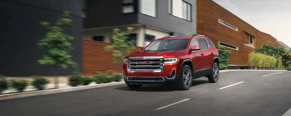 2021 GMC Acadia Driving 2021 GMC Acadia Driving